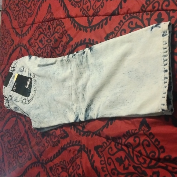 Pants - Picture 4 of 8